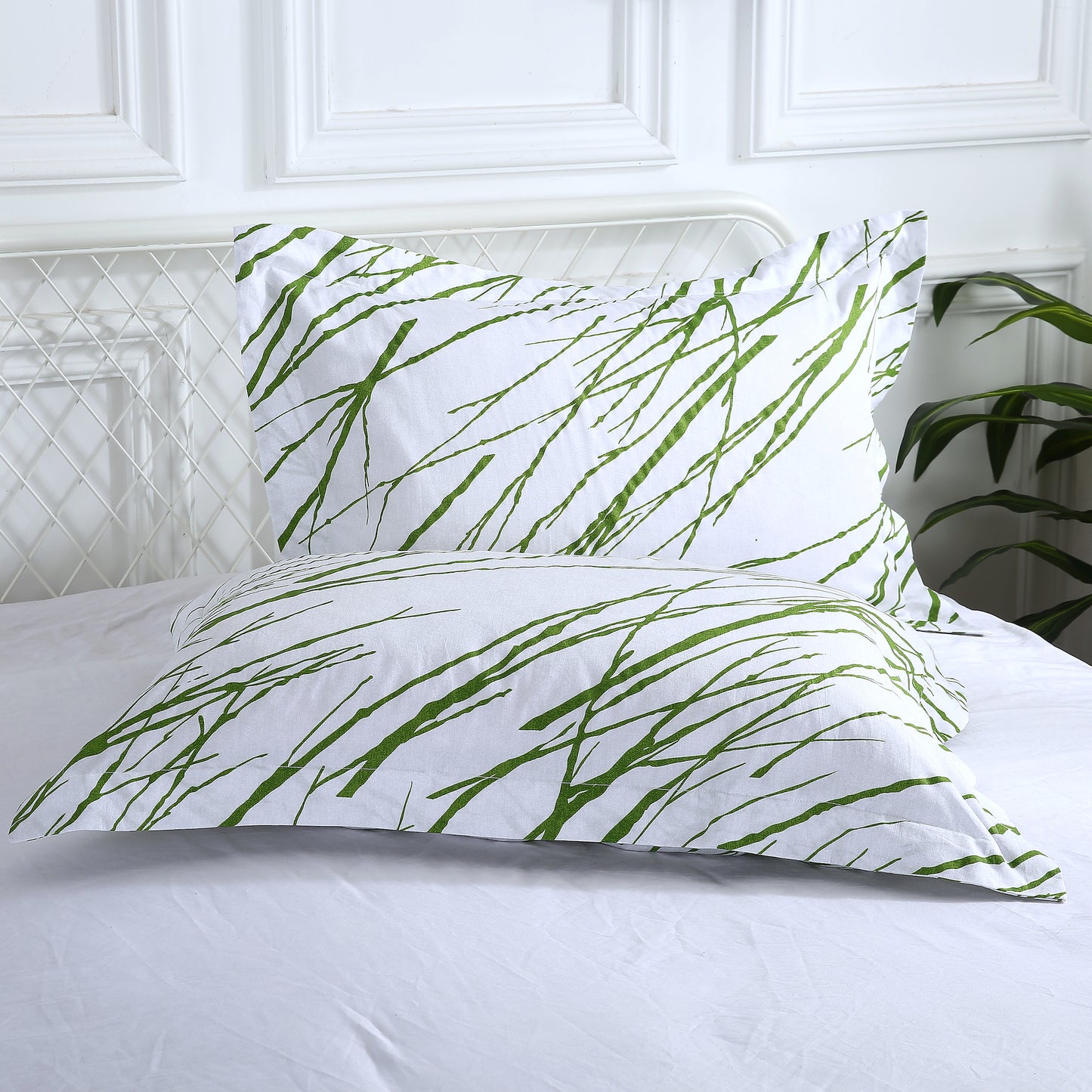 Tree Branches 100% Cotton Bedding Set: Duvet Cover and Pillow Shams